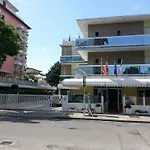 Hotel Laguna 2*